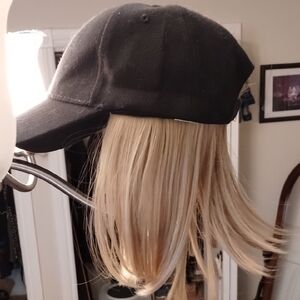 Black Baseball Cap with Blonde Hair Extension